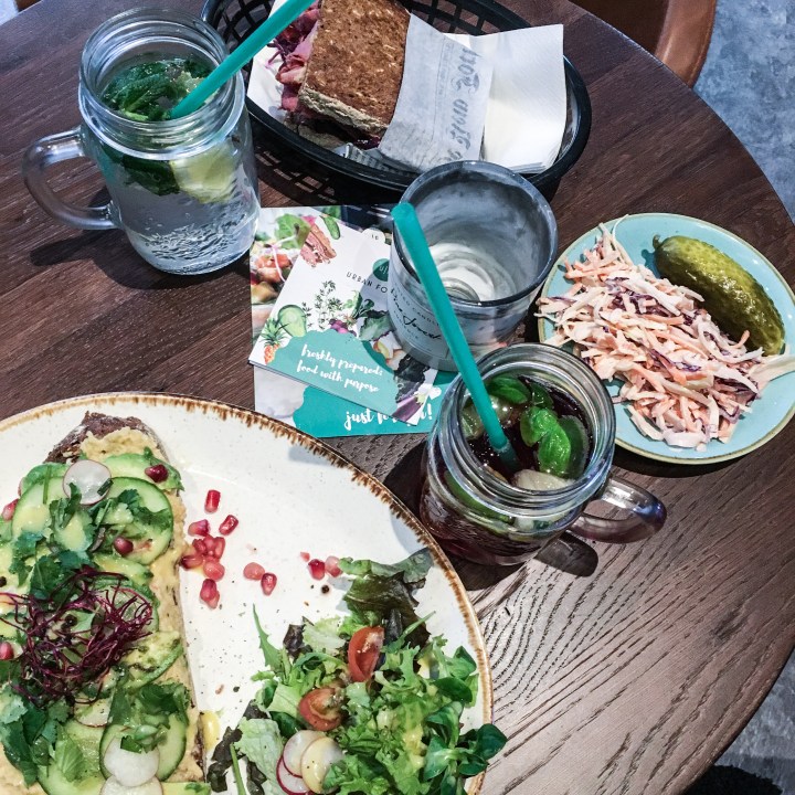 20170205_143947146_iOS