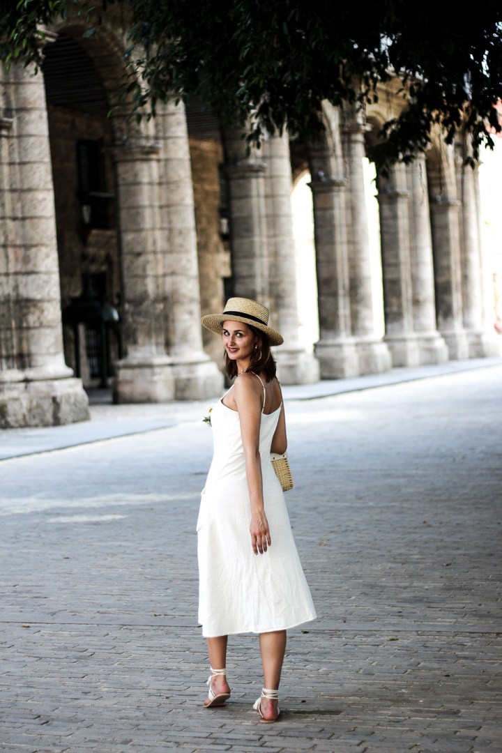 Weisses_Leinenkleid-17