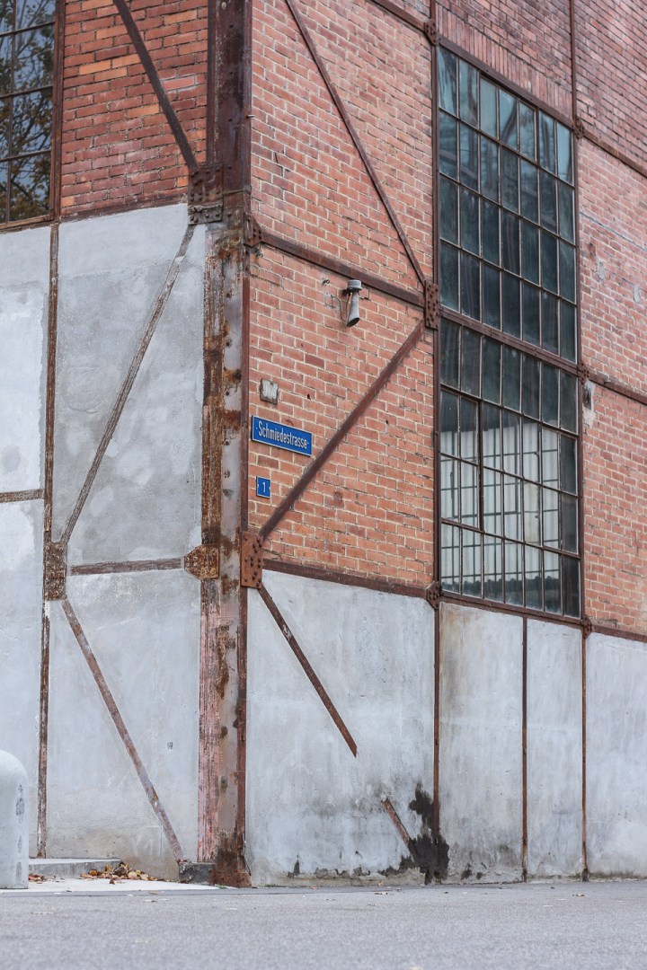 Striped_Leather_Look-24